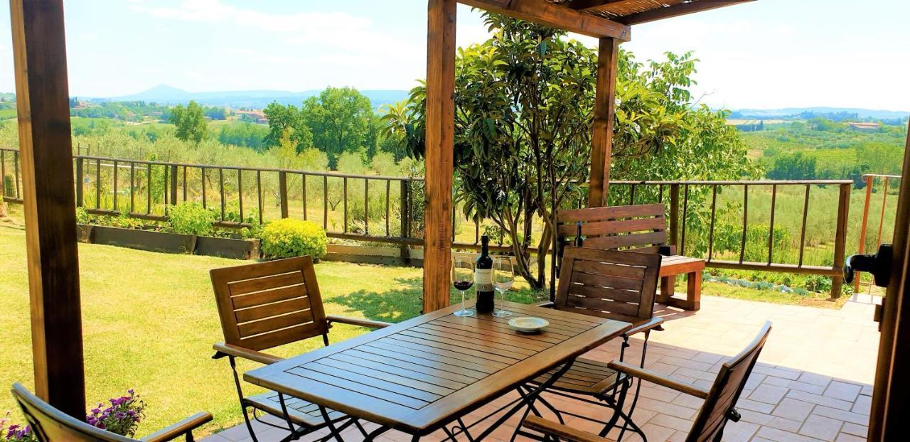 Casina Di Pacina Farm stay *