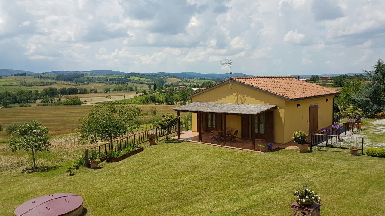 Casina Di Pacina Farm stay *